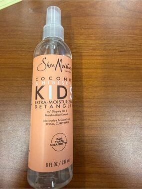NWT Shea Moisture Kids Coconut & Hibiscus Extra-Moisturizing Detangler 8 fl. Oz